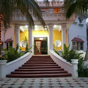 Mansion Giahn Couette-café